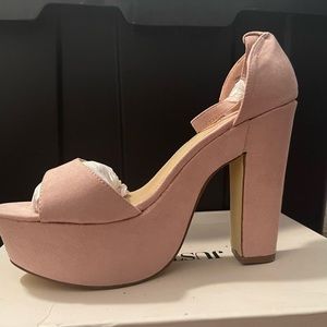 Pretty Pinks Heels